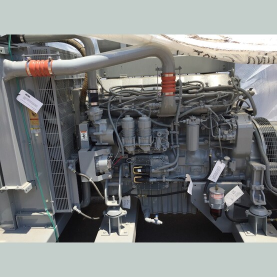 250 KW MTU, Diesel Generator, 600 Volts, 1800 RPM, 300 amp circuit breaker, DGC 2020 control panel, 2014 - Image 2