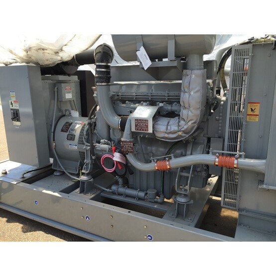 250 KW MTU, Diesel Generator, 600 Volts, 1800 RPM, 300 amp circuit breaker, DGC 2020 control panel, 2014 - Image 3