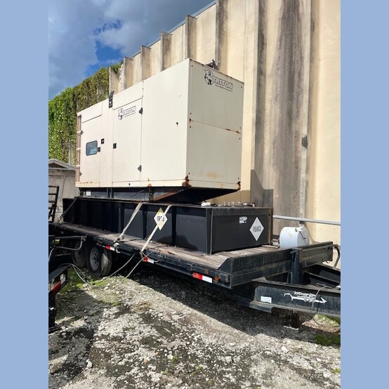 350 KW Triton, Diesel Generator, 240/480 Volts, 1800 RPM, autostar control panel, 1000-gallon base fuel tank - Image 2