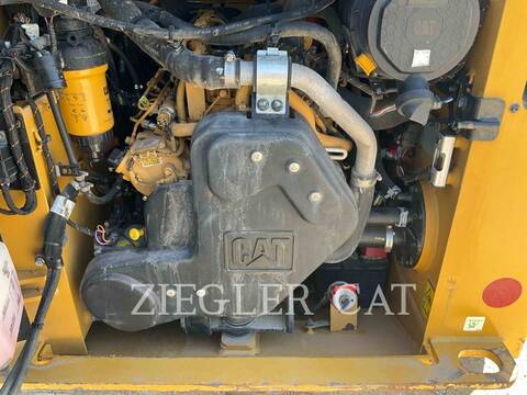 Caterpillar 239D3, 2036 hours, S/N: RWK00271, 2023 - Image 7