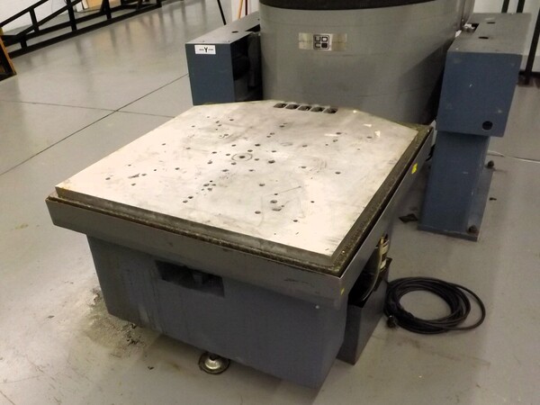 7.5 KIP Unholtz Dickie #SA15-R24C, vibration system with slip table - Image 3