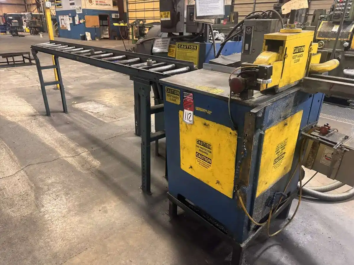 Niles Simmons #SimCut-S180, up-acting aluminum saw, collection system & infeed conveyor - Image 1