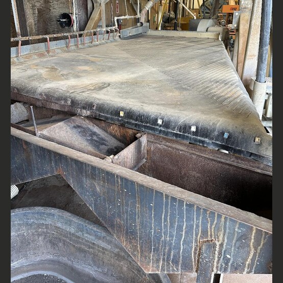 Deister #No. 6, Full Size Gold Concentrating Table, Rubber Riffled Deck, Belt Drive - Image 1