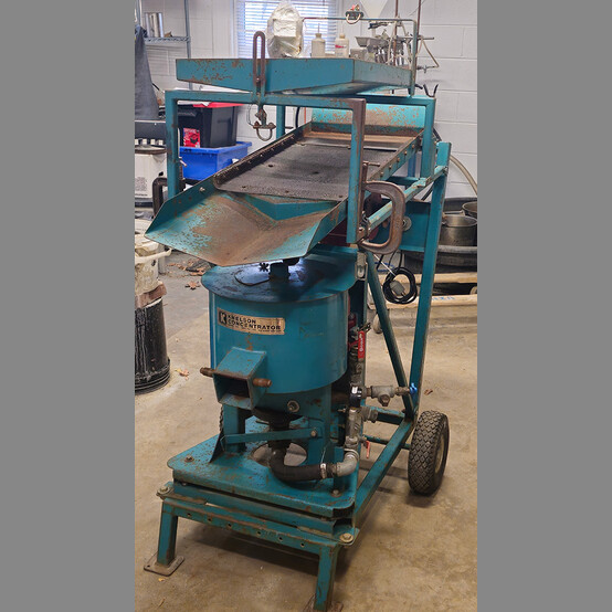 Knelson #KC-MD7.5 with #KC-VS7.5, Centrifugal Concentrator with Vibrating Screen - Image 2