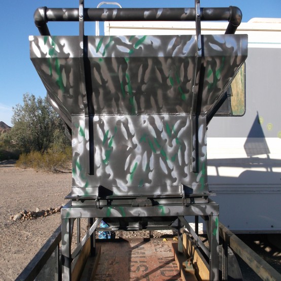 4' 7" x 5' 10" Hopper Shaker Deck Gold Wash Plant - Image 2