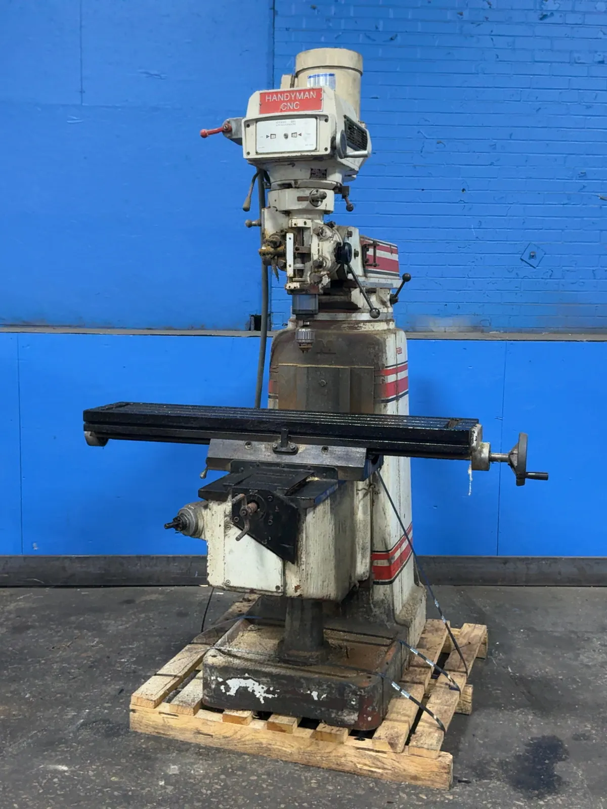 Tri-onics, vertical mill, 50x10" table, 3 HP, 220/440 V. - Image 1