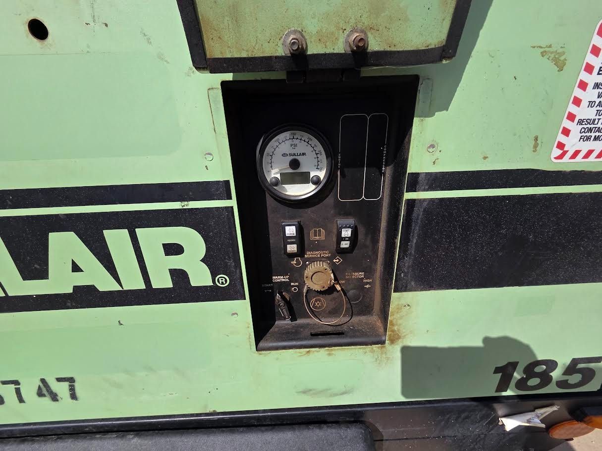 185 cfm, 100 psi, Sullair #185DPQ, air compressor, 49 HP engine, Tier 4 Final, 27 gallon fuel tank, 2017 - Image 2
