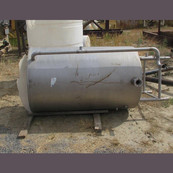 269 gallon Stainless Steel tank, 36" diameter x 61" high, 2.5" bottom outlet - Image 1