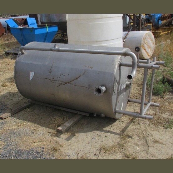 269 gallon Stainless Steel tank, 36" diameter x 61" high, 2.5" bottom outlet - Image 3