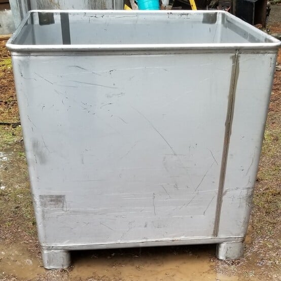 300 gallon 360 U.S. gal.) Custom Powder Systems #515236, Stainless Steel open top square tank, 2005 (3 - Image 2