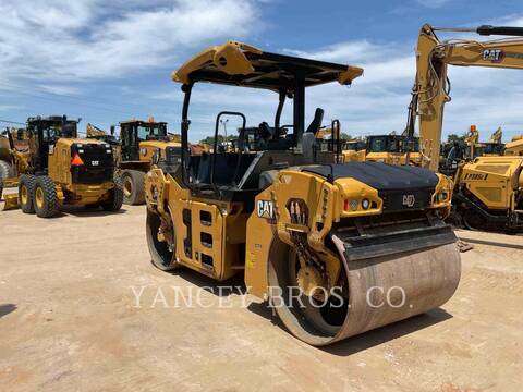 Caterpillar CB10, Compactor, 5552 hours, S/N: L9R00148, 2020 - Image 4