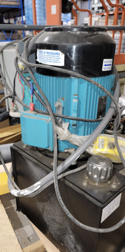 6 Ton, PentaLift, truck mounted lift, 12000 lb., 7.5 HP, 18.8 amps, 230 V., triple piston - Image 5