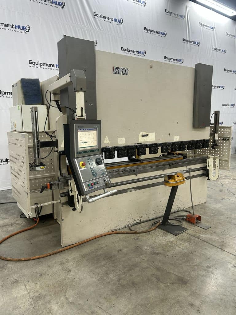 132 Ton, Ermak #CNCAP-10x132, CNC press brake, 10' overall, 16" throat, 10.8" stroke, 15 HP, 2006 - Image 3