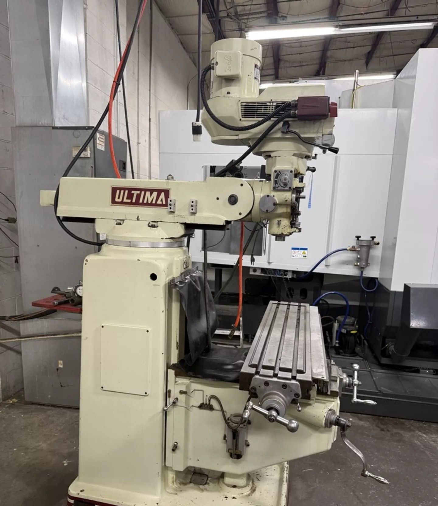Acer #Ultima-3VKH, vertical mill, 10" x50" table, 3 HP, Sony Millman 2-Axis digital read out, power quill feed - Image 5