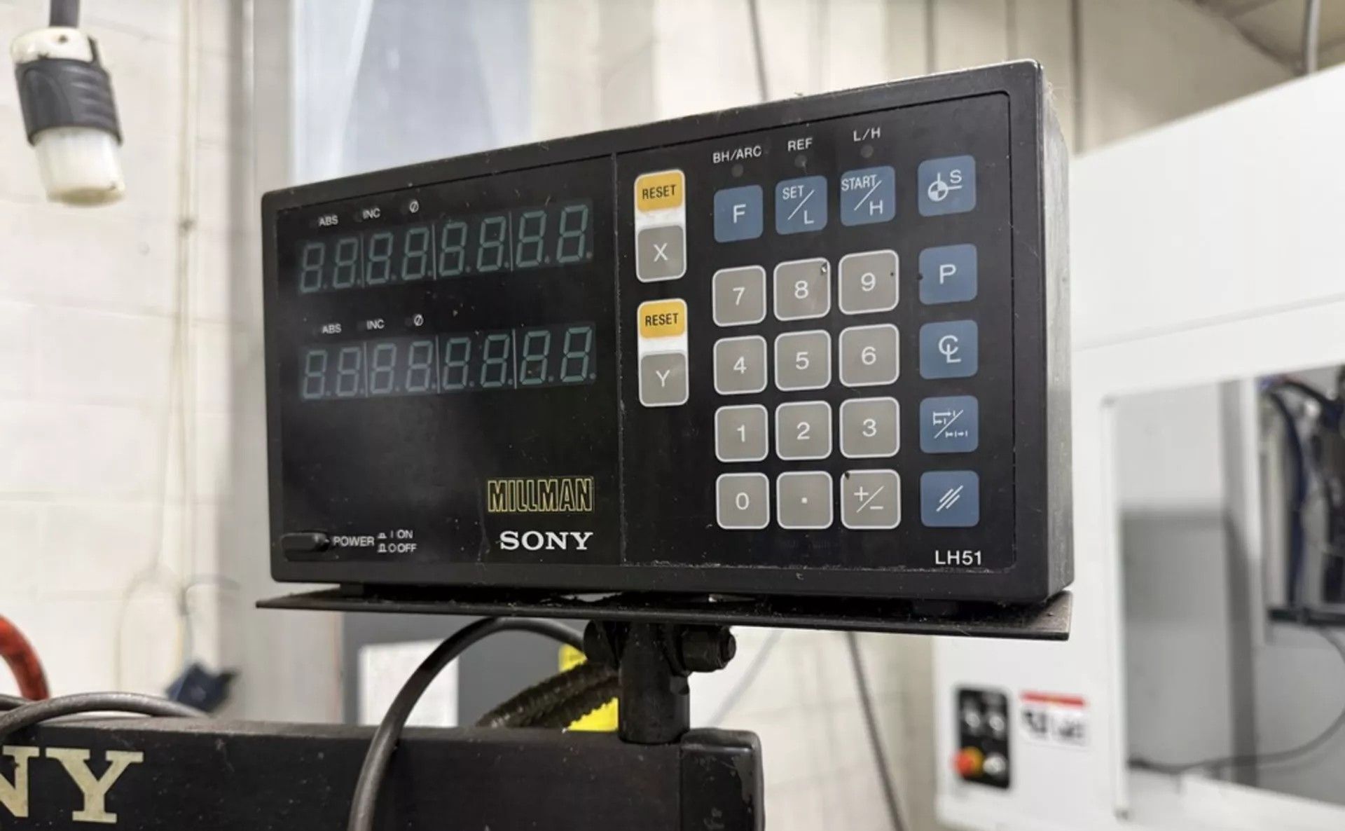 Acer #Ultima-3VKH, vertical mill, 10" x50" table, 3 HP, Sony Millman 2-Axis digital read out, power quill feed - Image 6