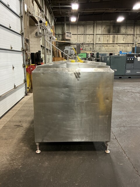 750 gallon Stainless Steel, (3) 250 gallon compartment mixing tank, 230/460 V. - Image 5