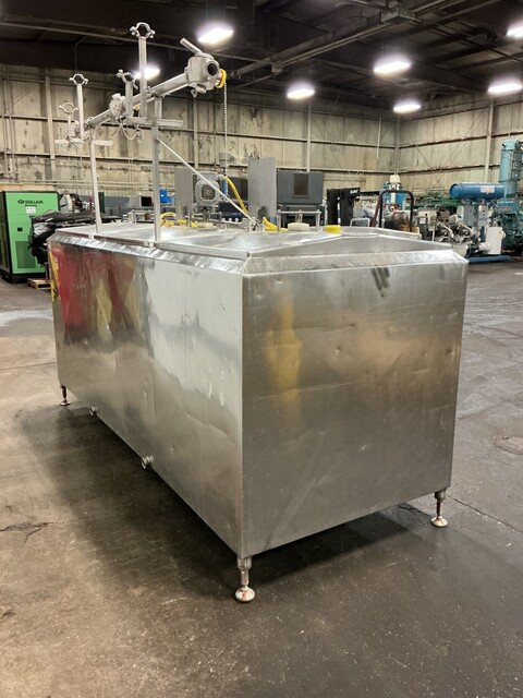 750 gallon Stainless Steel, (3) 250 gallon compartment mixing tank, 230/460 V. - Image 6