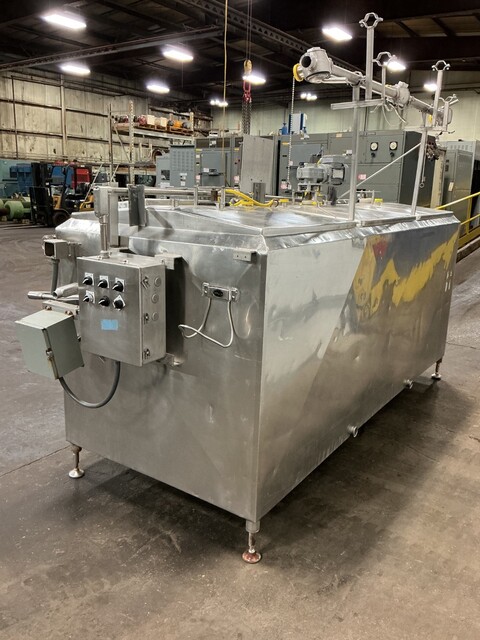 750 gallon Stainless Steel, (3) 250 gallon compartment mixing tank, 230/460 V. - Image 7