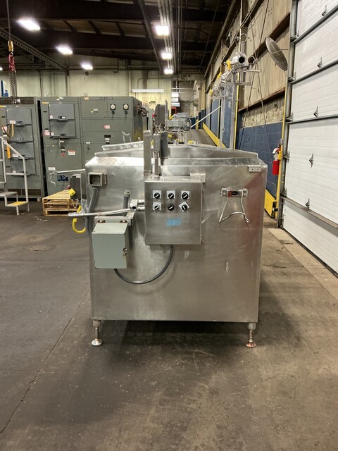 750 gallon Stainless Steel, (3) 250 gallon compartment mixing tank, 230/460 V. - Image 8