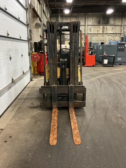 6000 lb. Caterpillar #TC60D, LP forklift, 3 stage mast, class 3, 48" forks - Image 3