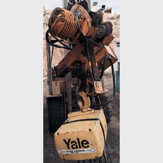 3 Ton, Demag electric hoist, 6000 lb. Yale KEL310TH10S3 trolley - Image 1