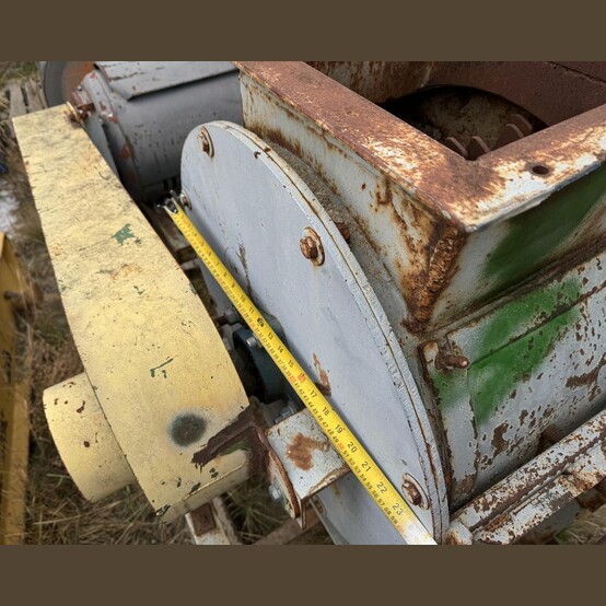 Knife style Cutler-Hammer mill, 24" diameter, 12" x 13.5" feed opening - Image 4