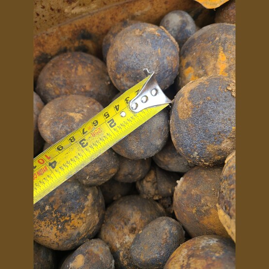 Grinding Media - Grinding Balls, 2"-4" diameter, 6 barrels - Image 10