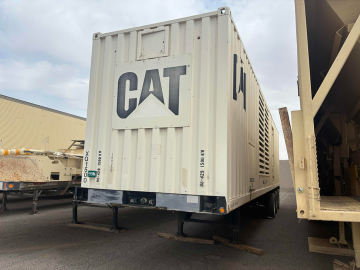 1500 KW Caterpillar #XQ1500, standby diesel generator set, 277/480 Volts, 3-phase, 1800 RPM, 3512B engine - Image 2