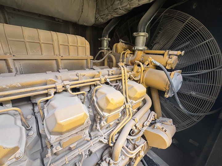 1500 KW Caterpillar #XQ1500, standby diesel generator set, 277/480 Volts, 3-phase, 1800 RPM, 3512B engine - Image 3