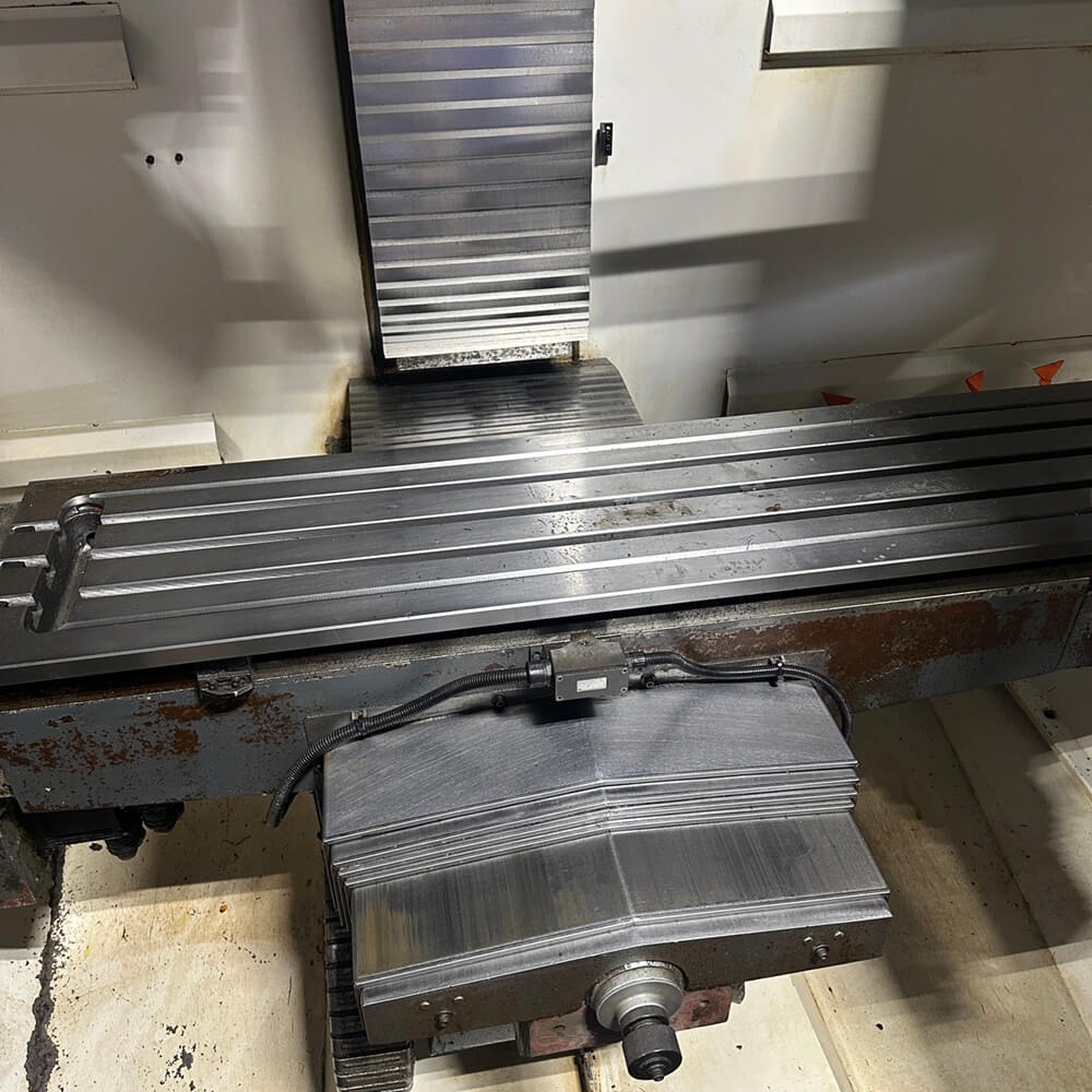 Atrump #A3-10H, CNC bed mill, 13" x60" tbl., 10 HP, 40" X, 20" Y, 20" Z, #40, 8k RPM, 3-Axis rigid head - Image 3