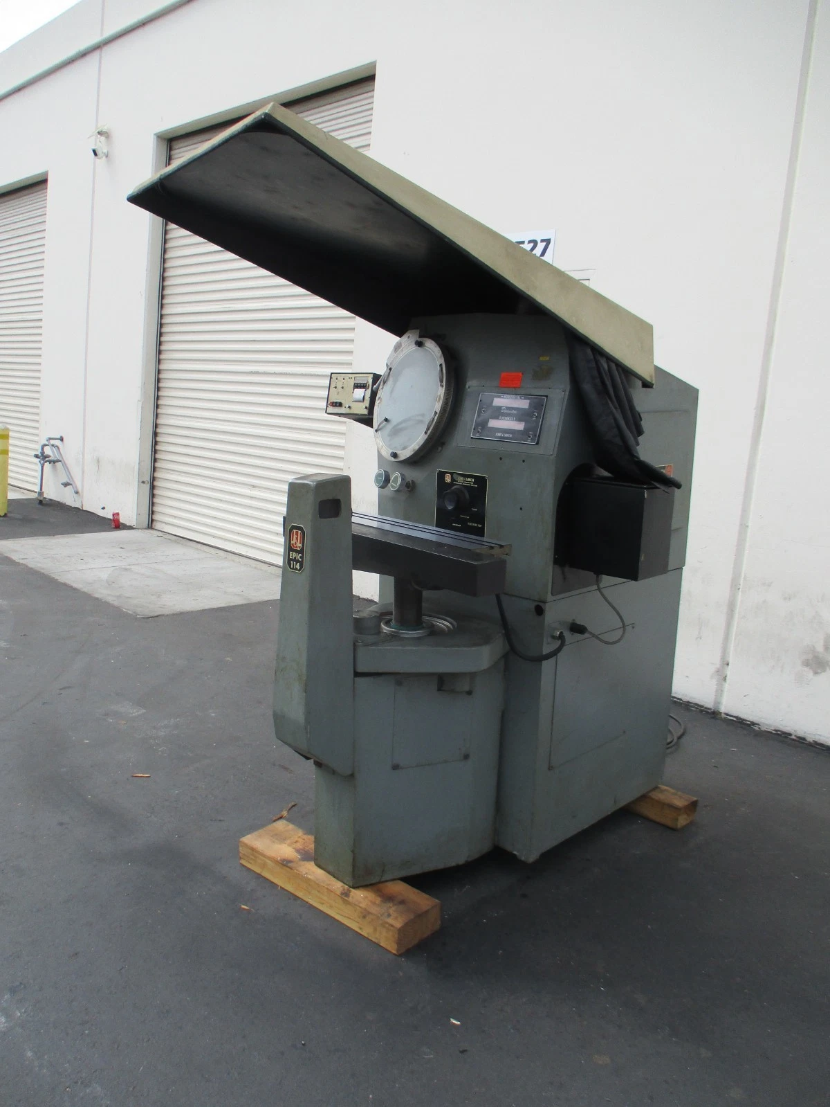 16" Jones and Lampson, optical comparator, surface & profile illumination - Image 3