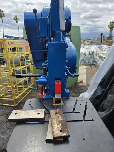 72 Ton, Ficep #ST/Super 16, mechanical ironworker, punching and shearing - Image 9