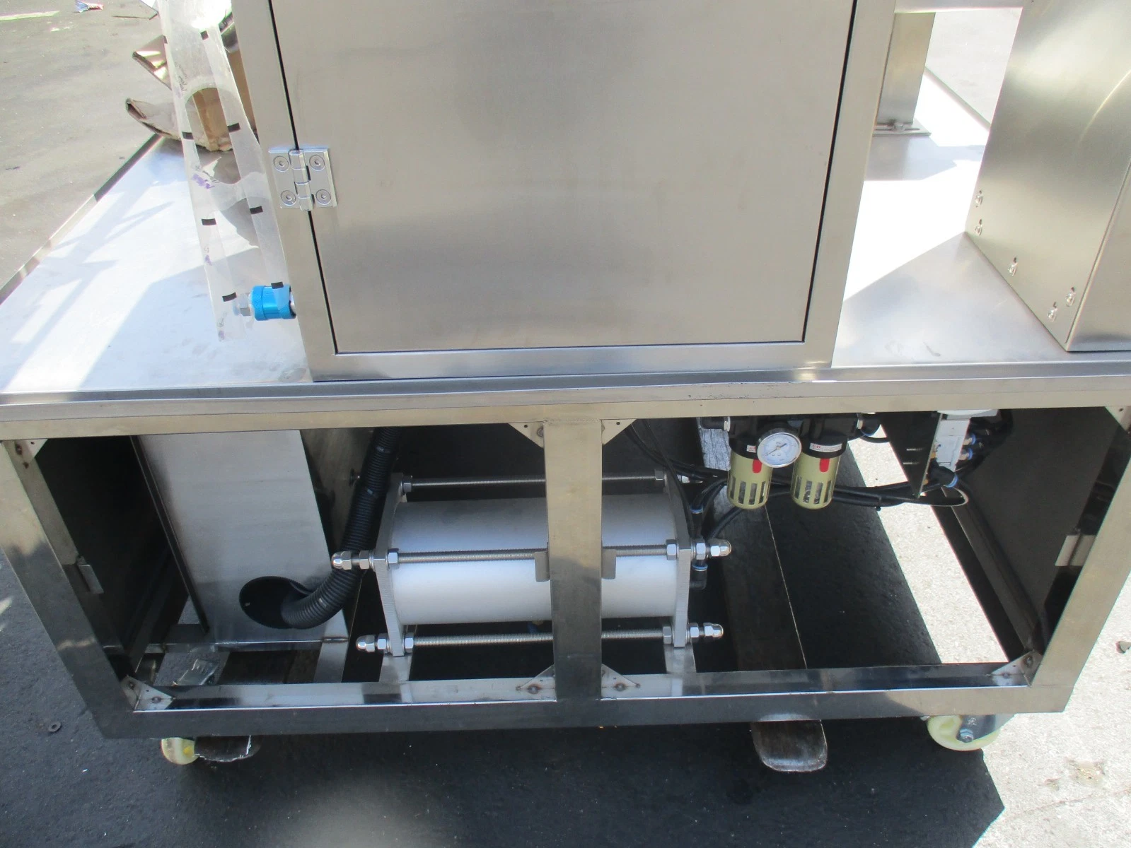 Chun Lai #KIS 900, automatic rotary cup filling and sealing machine - Image 7