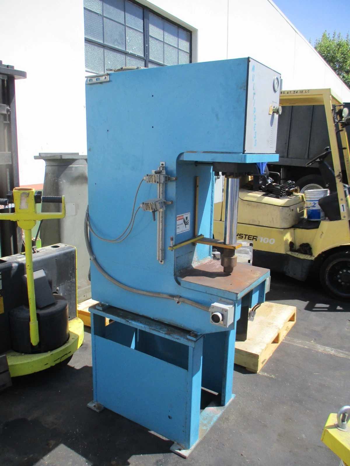 15 Ton, Multipress #MSP-15, hydraulic C-frame press - Image 2