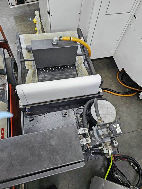 Mikron #HSM-600U, vertical machining center, 5-Axis, 50 automatic tool changer, 7 pallet, 24000 RPM, 70 bar - Image 6