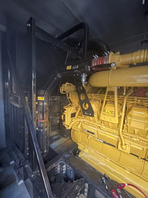 1825 KW Caterpillar #3516C, Diesel Generator, 2447 HP, 480 Volts, sound attenuated enclosure, Tier 2, 237 - Image 4