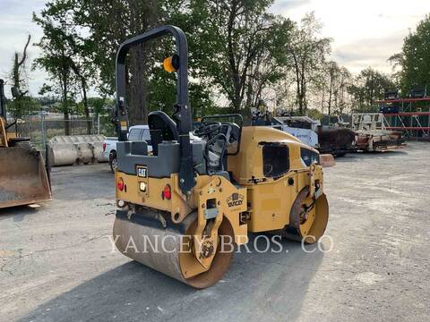 Caterpillar CB34B, Compactor, 4888 hours, S/N: 42300168, 2014 - Image 3