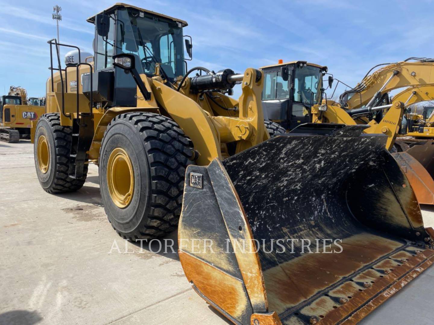 Cat 966-01GC, Wheel Loader, 2732 hours, S/N: SG701586, 2024 - Image 2
