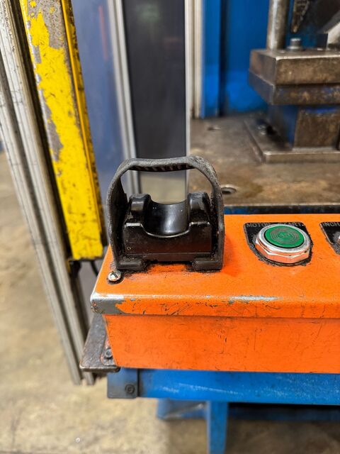 18.9 Ton, Neff #DF15, C-frame hydraulic press, 10" stroke, 24' DL, 24" x 21" bed, 2006 (2 available) - Image 10