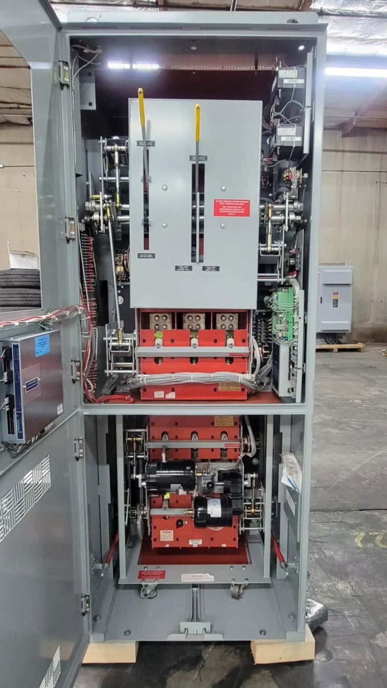 1600 Amp. Russelectric #RTBDNB, automatic transfer switch with ISO bypass, 480 Volts, 2007 - Image 2