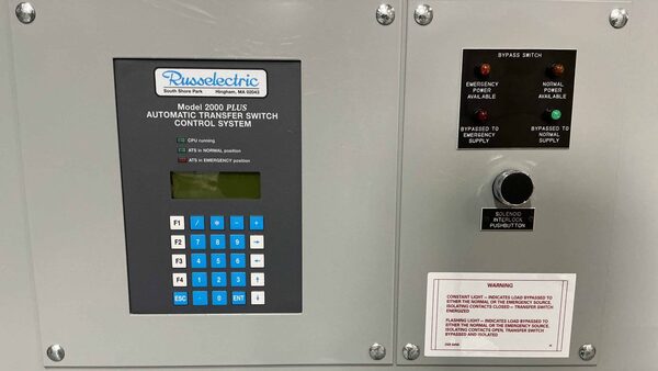 1600 Amp. Russelectric #RTBDNB, automatic transfer switch with ISO bypass, 480 Volts, 2007 - Image 5