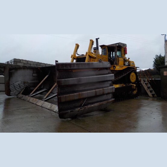 Caterpillar D9L, Crawler Dozer, 460 HP CAT 3412 diesel engine, 255-gallon fuel tank, 8.2' track gauge, 1985 - Image 3