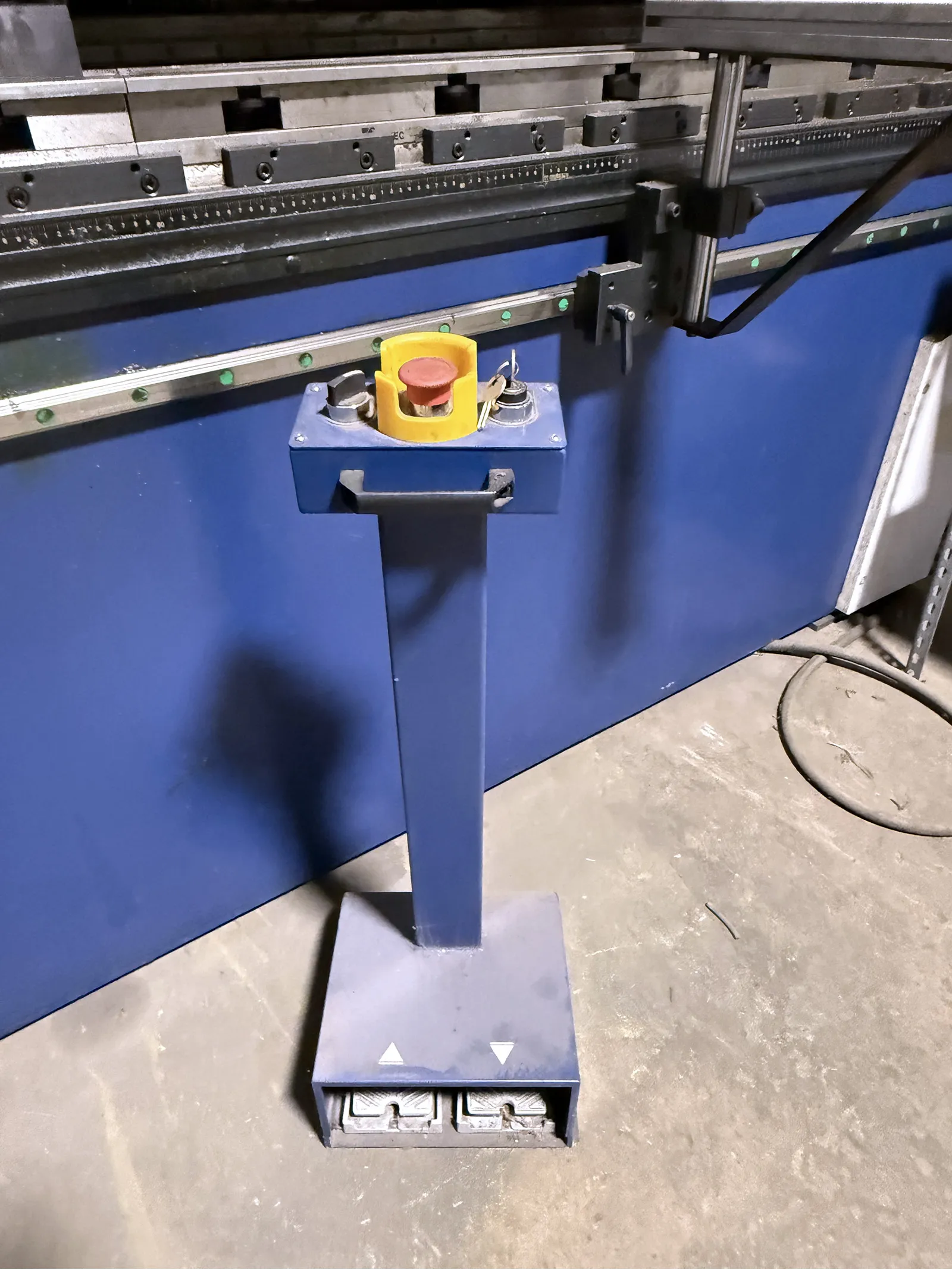 100 Ton, HSG #HB1003, hydraulic press brake, 10' overall, 8" stroke, 16" throat, 18" open height, 2023 - Image 3