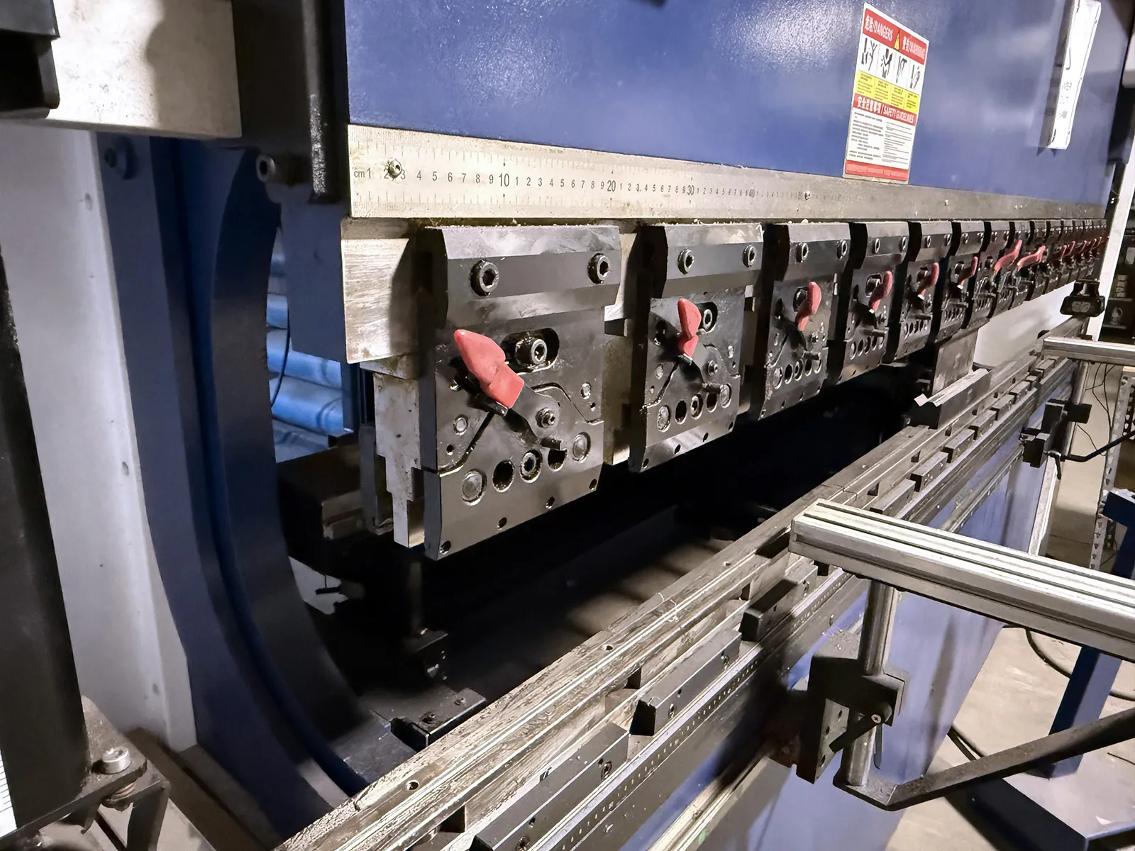 100 Ton, HSG #HB1003, hydraulic press brake, 10' overall, 8" stroke, 16" throat, 18" open height, 2023 - Image 7