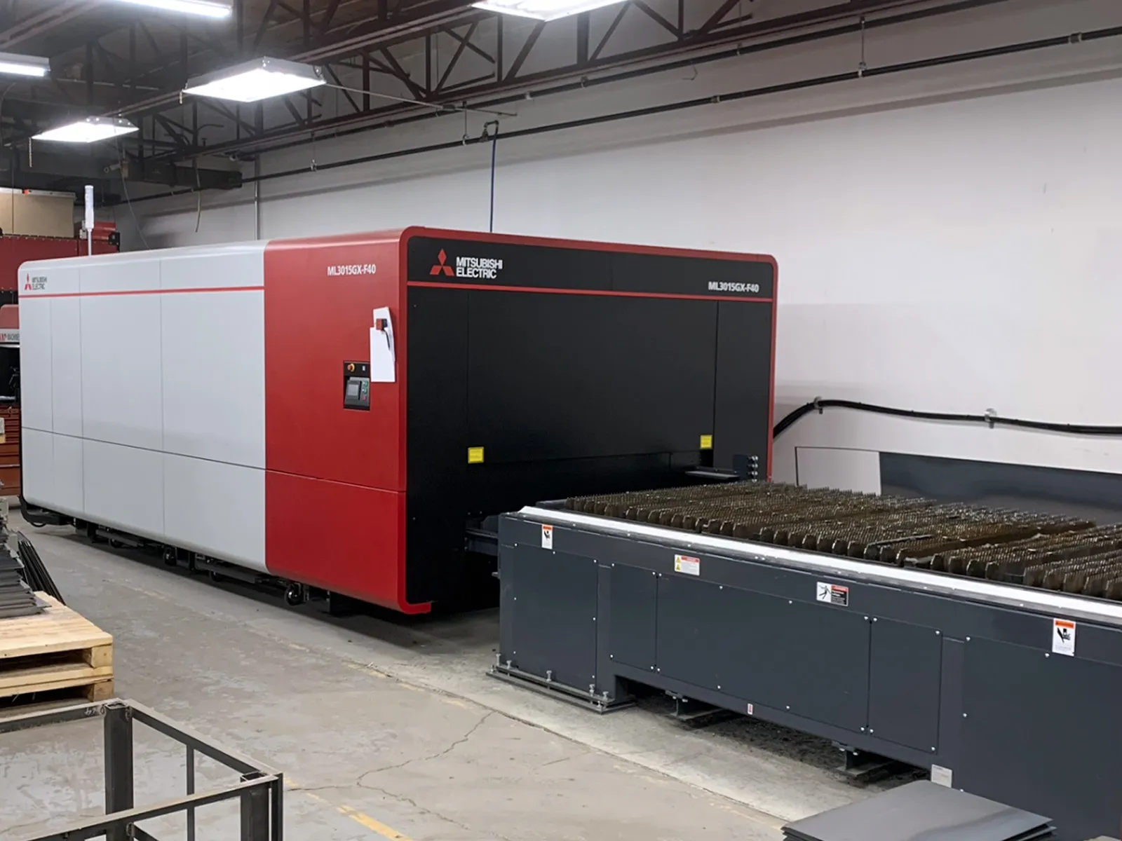 Mitsubishi #ML3015GX-F40D, CNC fiber laser, 4000 watts, 122" X, 61.61" Y, 4.72" Z, pallet changer, chiller - Image 1