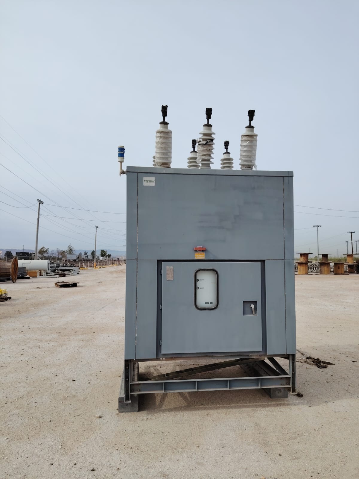1250 Amp, Schneider Electric #EAX-38-VA, medium-voltage o, 38 kV, NEMA 3R, 2011 - Image 2