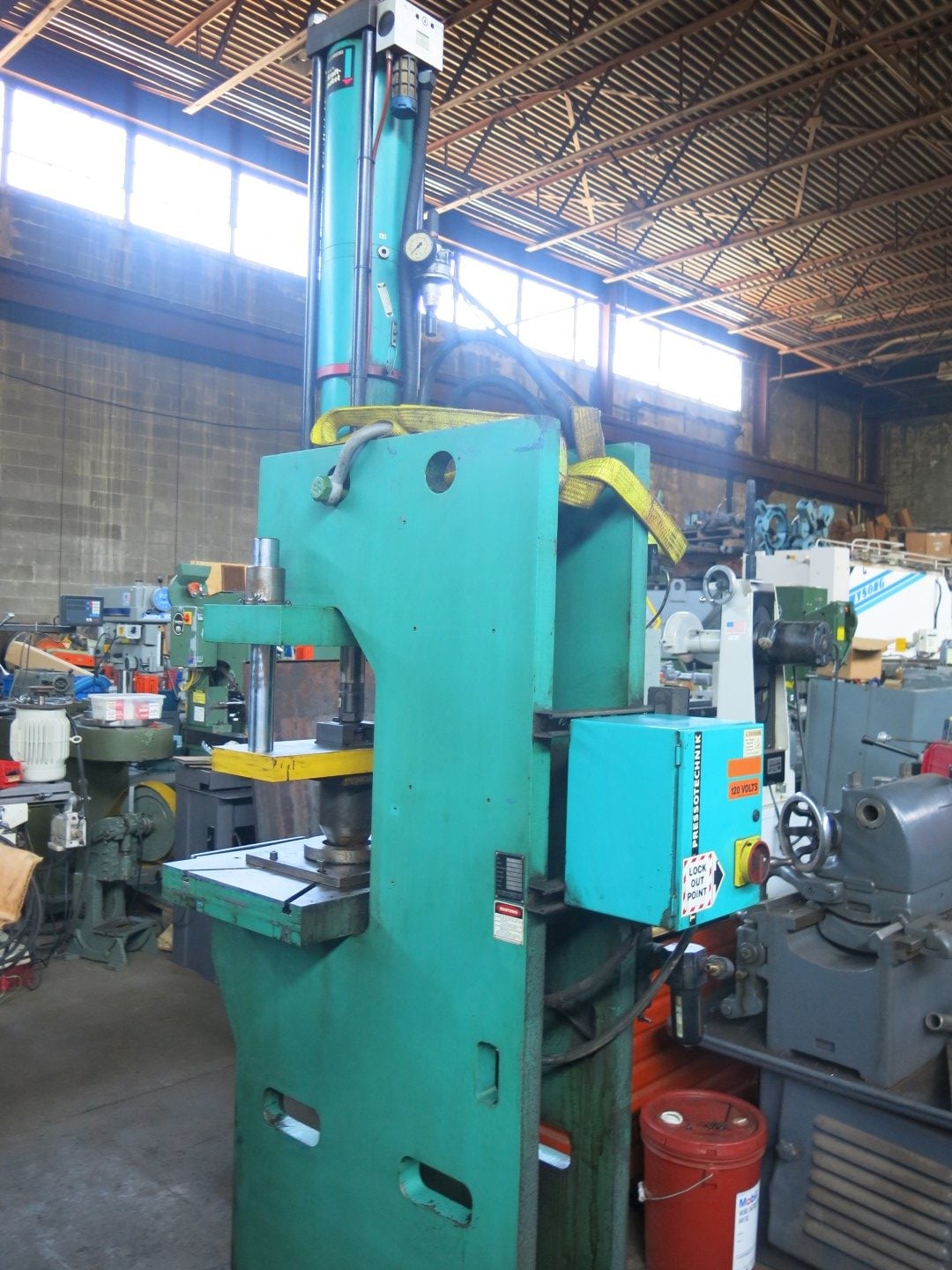 30 Ton, Tox Pressotechnik #PG-30, C-Frame Press, 5.9" stroke, 90 psi, 2007 - Image 5