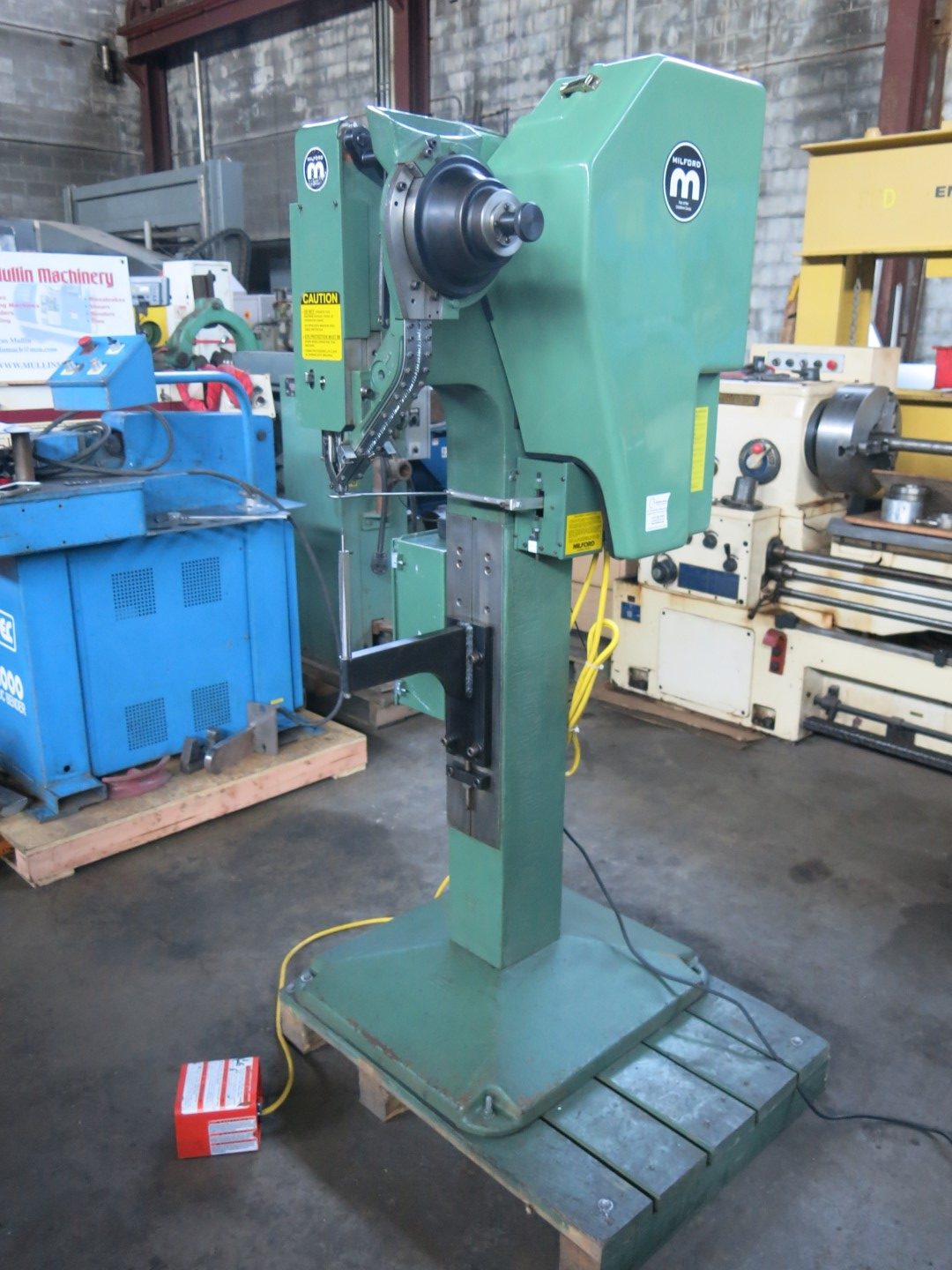 Milford Orbitform #305, Impact Riveter, for #511 Rivets, w/ toolkit - Image 3
