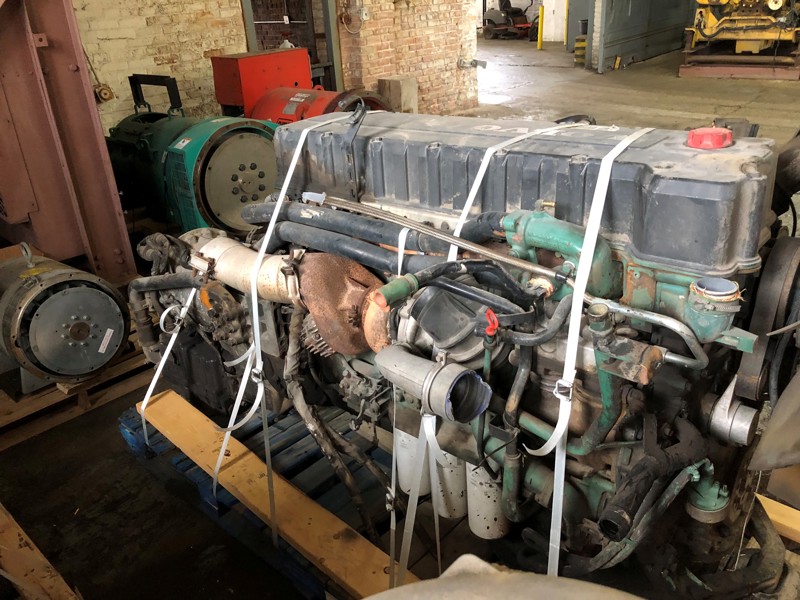 385 HP Volvo #D12C, diesel engine, complete running takeout - Image 2