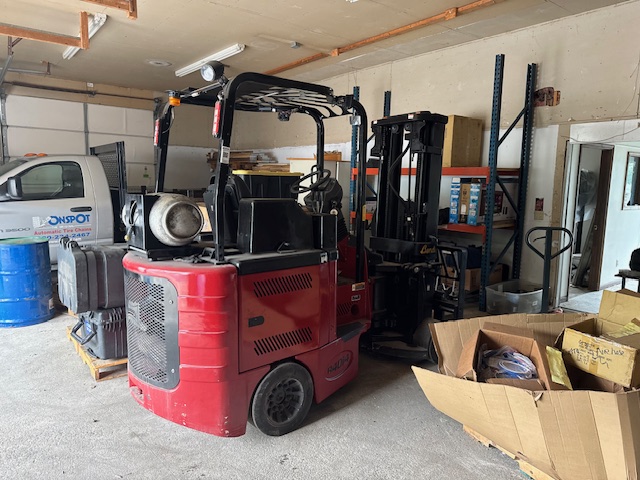 4000 Lb. Bendi #B40/4814180D, Swivel Reach Fork Lift, 198" mast, LPG - Image 2